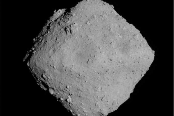 ربا‌ت‌های کاوشگر جاپانی بر سیارک ۴.۶ میلیارد ساله فرود آمدند