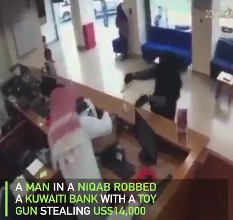Man in a NIQAB robs a Kuwaiti bank