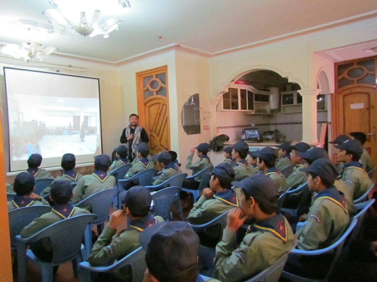 گزارش تصویری- دیدار سارندوهای جوان از دفتر نمایندگی مرکز فعالیت های فرهنگی اجتماعی تبیان در زون غرب  افغانستان
