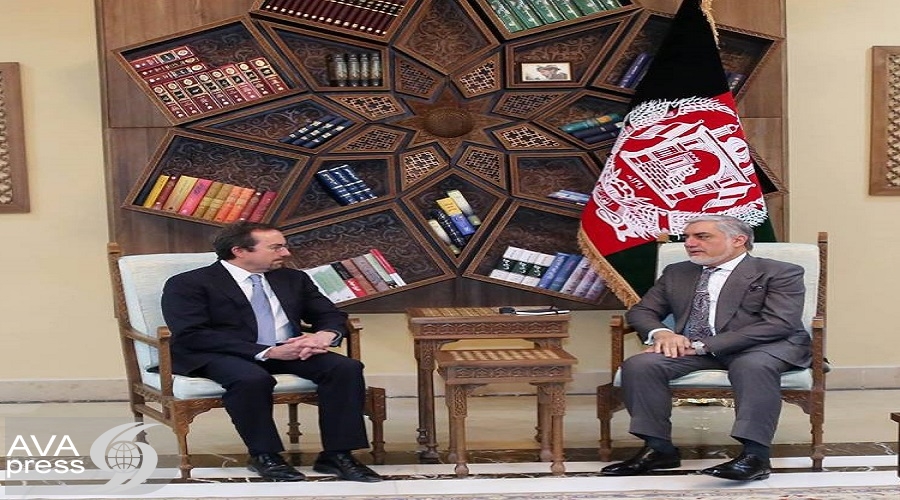 رئیس اجرایی با سفیر امریکا و نماینده ویژه سرمنشی سازمان ملل در کابل دیدار کرد