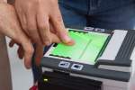 شفافیت انتخابات؛ آیا می‌توان به دستگاه‌های بیومتریک اعتماد کرد؟