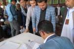 حضور مسئول و اعضای دفتر نمایندگی مرکز فعالیت های فرهنگی اجتماعی تبیان هرات در پای صندوق های رای دهی  