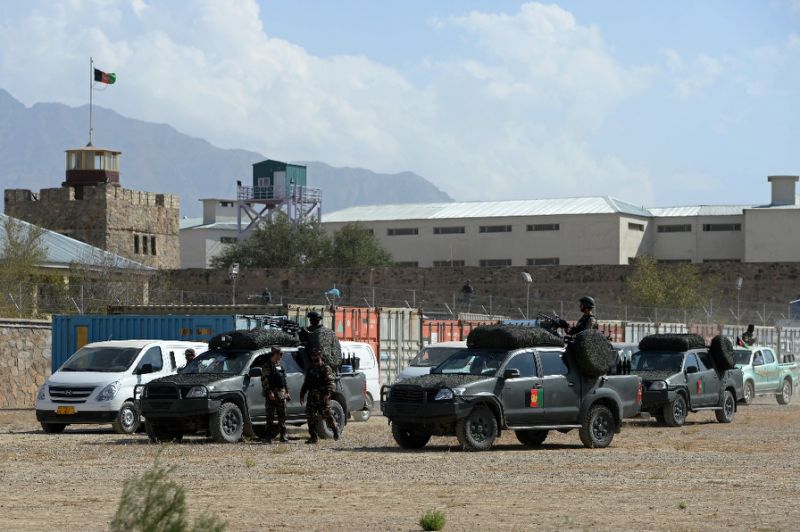 کورنیو چارو وزارت: په کابل کې انتحاري حملې ۶ تنه وژلي او ۸ یې ټپیان کړي