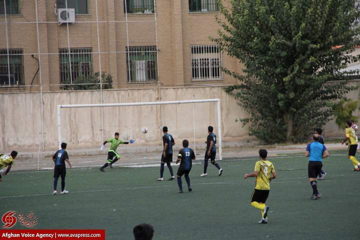 دور جدید مسابقات فوتبال برتر مهاجرین تهران به مرحله یک چهارم نهایی رسید