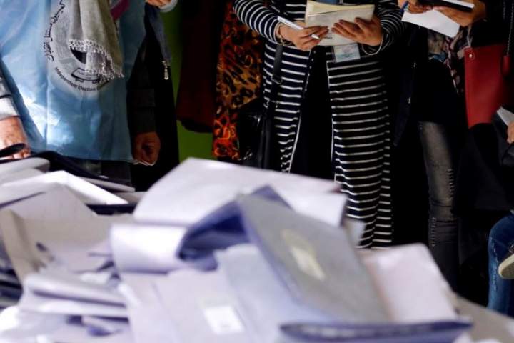 کابل کې انتخاباتی چارو مسؤولین او کارکوونکې د دندو ګوښه شوی