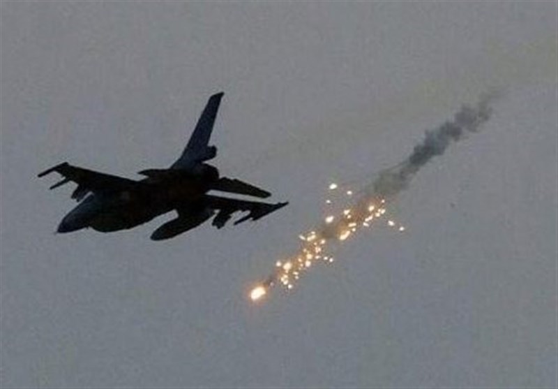 جنگنده‌های امریکایی بار دیگر با بمب فسفری شهر هجین سوریه را بمباران کردند