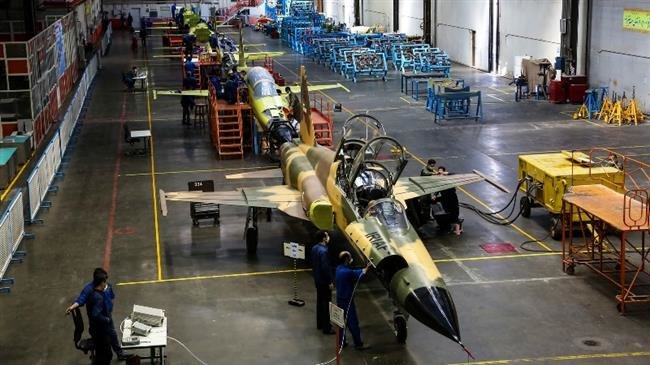 Iran says ready to export fighter jets, training aircraft