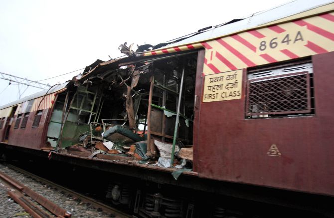 Several injured in India train blast