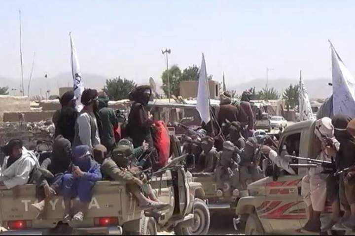 9 سرباز در فراه به اسارت طالبان در آمدند و 10 تن دیگر شهید شدند