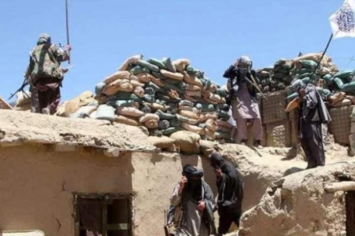 تسلط کامل طالبان بر مسیر ولسوالی‌های غزنی به دلیل سقوط پوسته‌ها