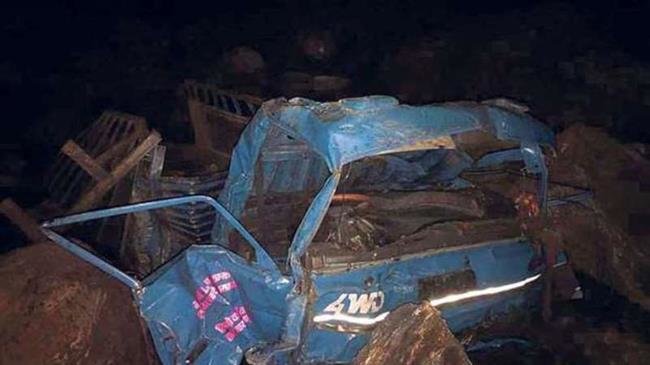 Truck crash kills 20 mourners in Nepal