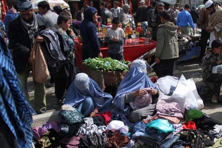 بازداشت 9 تن به شمول 4 نیروی پولیس به اتهام اخاذی از دست‌فروشان در کابل