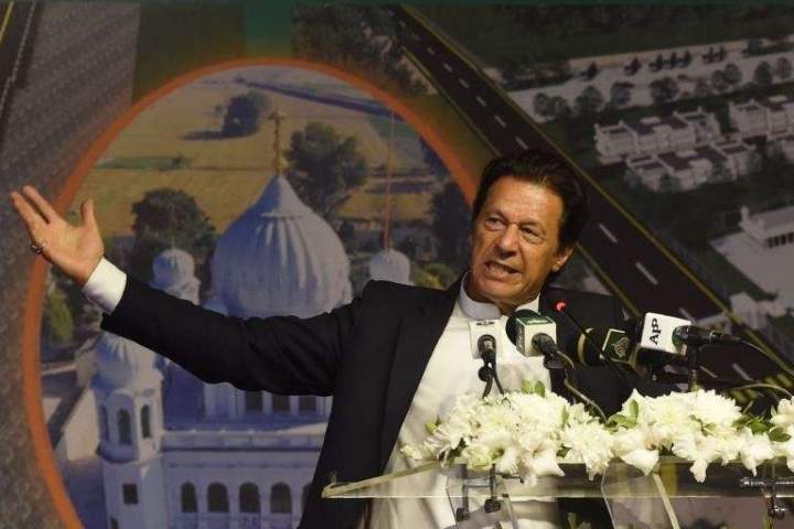 عمران خان: پاکستان افغان طالبانو او امریکا ترمنځ مخامخ خبرو اترو زمینه برابرولو کې مرسته کړیده