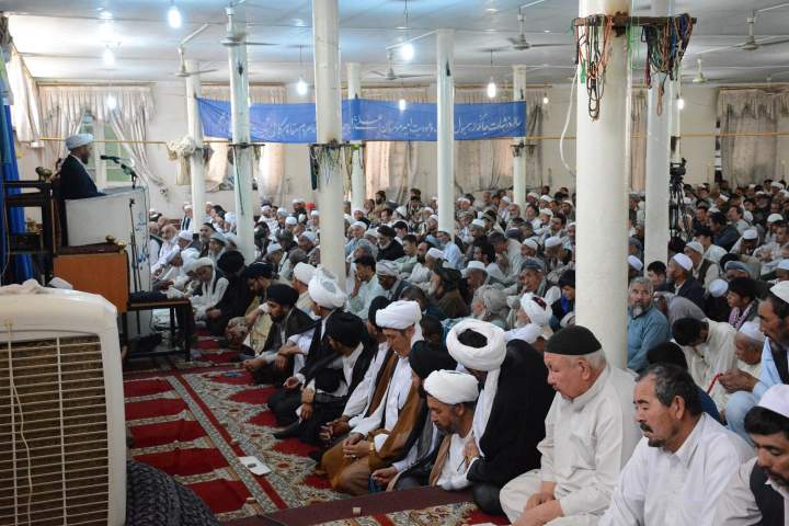 خطیبان نماز جمعه کابل بر صلح سراسری و پایدار در کشور تاکید کردند