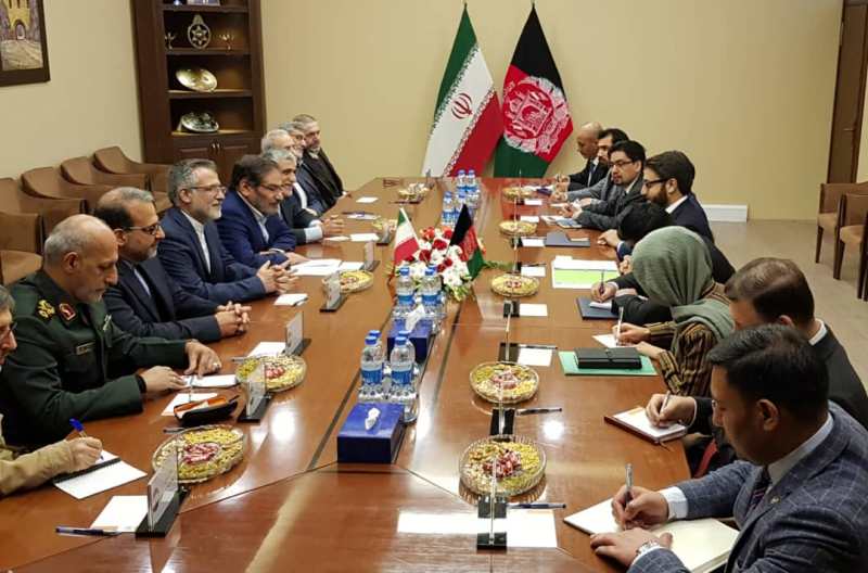 مذاکرات رسمی مشاوران امنیت ملی افغانستان و ایران در کابل/ ایران با اطلاع افغانستان به گفت‌وگو با طالبان ادامه می‌دهد