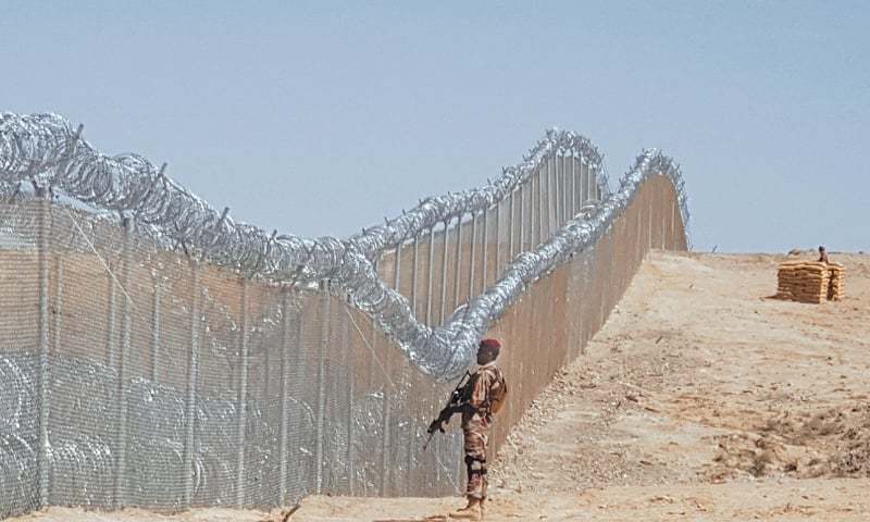 Pak Army completes fencing of 482km Pak-Afghan border strip