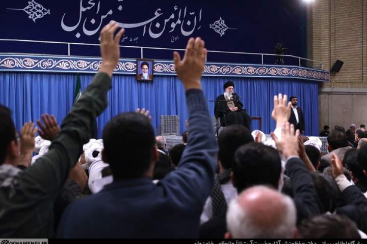 امام خامنه‌ای: ریشه‌ی اصلی تقابل آمریکا و ایران، تقابل تاریخی و ذاتیِ حق و باطل است