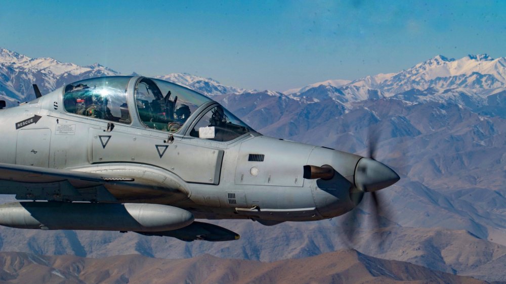 Afghan Air Force conduct night airstrikes inUruzgan leaving 30 militants dead