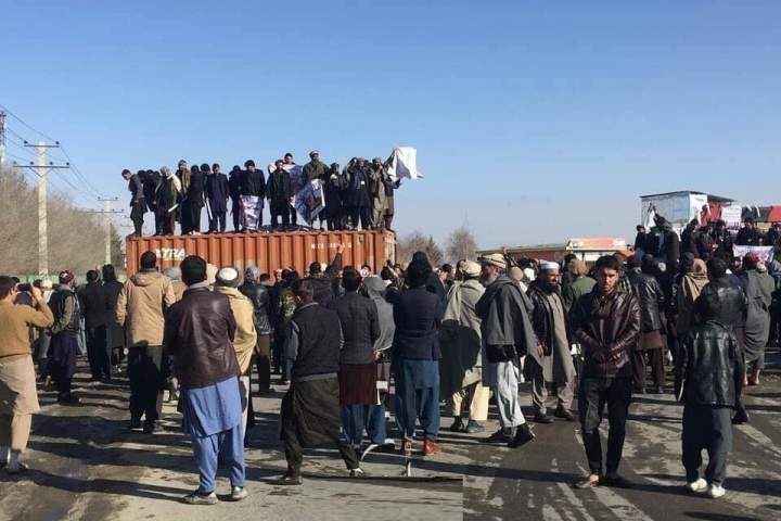 نامزدان معترض دروازه های عمومی شهر کابل را بستند / آنان خواهان ابطال انتخابات کابل اند