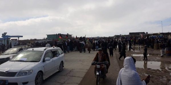 Hundreds of passengers close Kabul-Kandahar highway