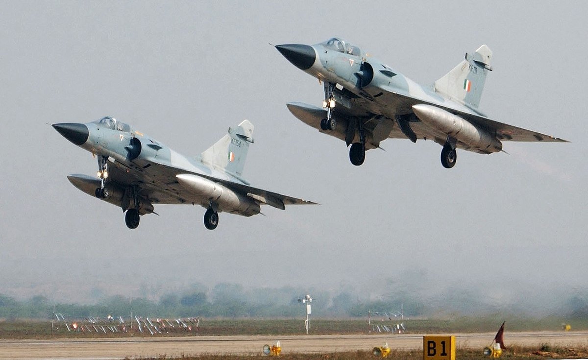 طیاره های هندی پناهگاه تروریستان در خاک پاکستان را بمباران کردند