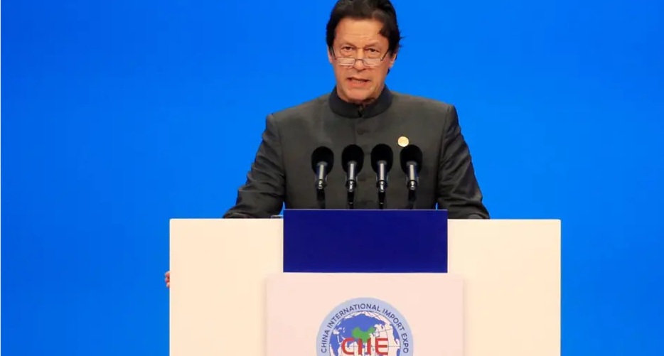 عمران خان خطاب به هند: جنگ راه‌حل نیست باید بنشینیم و گفت‌وگو کنیم