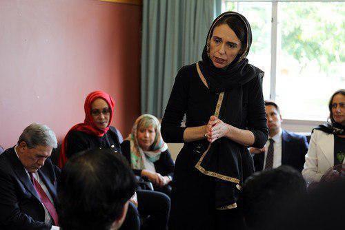 New Zealand PM visits Muslim community in Christchurch