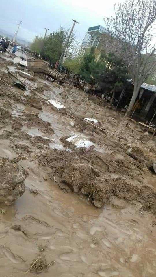 سیلاب های اخیر در فاریاب 10 کشته و 25 زخمی برجا گذاشت/4000 خانه در فاریاب تخریب و 2000 مواشی تلف شدند