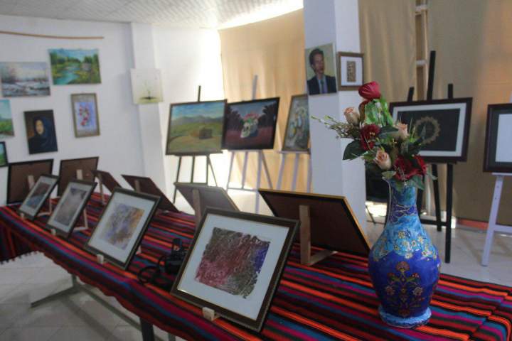 هنر اصیل در افغانستان کم‌رونق است/ حکومت، فرصت نمایش جهانی را به آثار هنرمندان بدهد