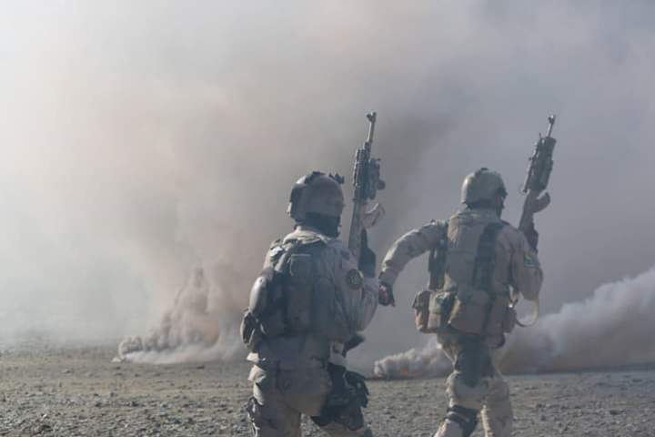 طالبان دو پاسگاه نیروهای امنیتی را در سرپل آتش زدند