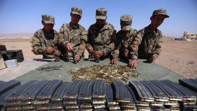 تغییر یونیفورم نیروهای ارتش افغانستان بررسی می شود