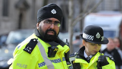 Irish police to allow wearing of hijabs and turbans