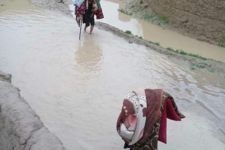 وضعیت سخت زندگی سیلاب زدگان اخیر در فاریاب/ تا حال کمک های لازم به سیلاب زدگان صورت نگرفته است