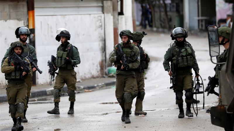 IOF Arrest 20 Palestinians in West Bank