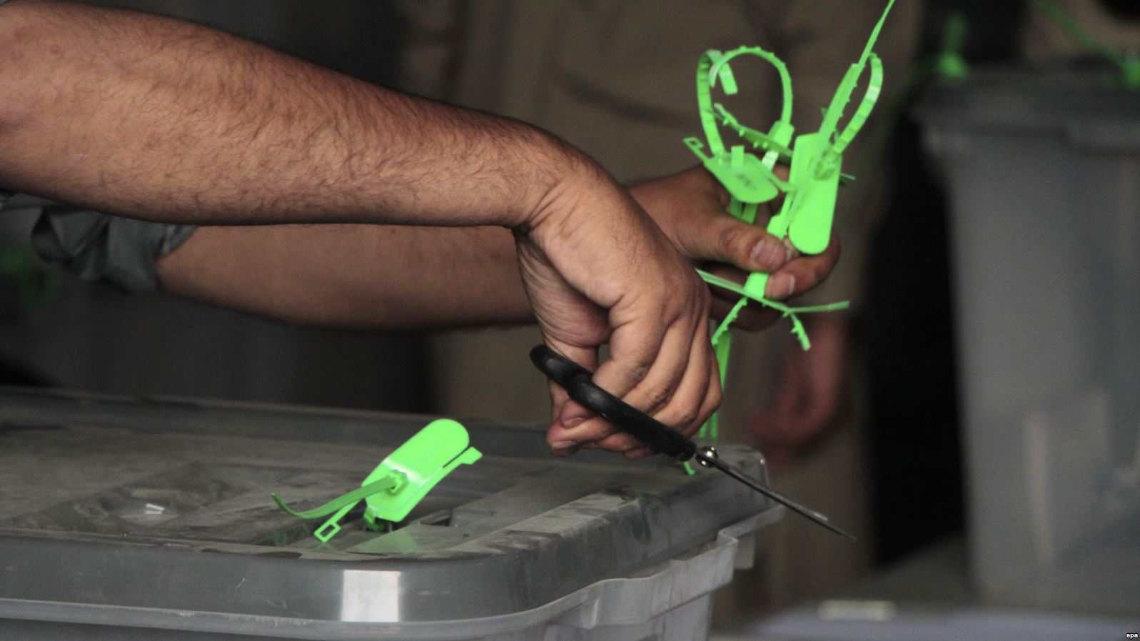 مفقود بودن 20 درصد برگه‌های نتایج انتخابات پارلمانی کابل؛ روند ثبت بررسی نتایج نهایی ادامه دارد