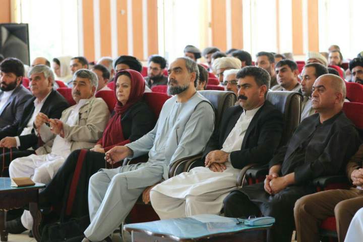 اولین نشست صلح خواهی در هرات برگزارشد/ باید باكساني صلح کرد که ارزش صلح را بدانند