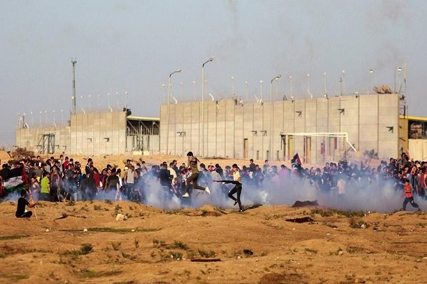 زخمی شدن بیش از ۶۰ فلسطینی در تظاهرات میلیونی بازگشت در غزه