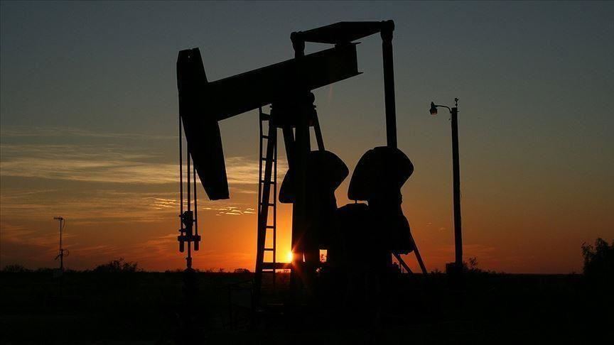 Oil prices fail to recover from three-month low