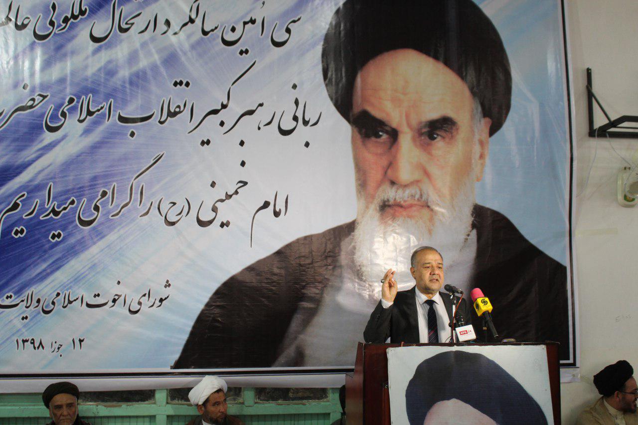 ایمان و اراده امام خمینی (ره) عامل پیروزی انقلاب اسلامی بود