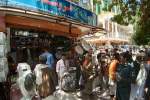 بساط دست فروشان از روی پیاده روها در غزنی برچیده می‌شود