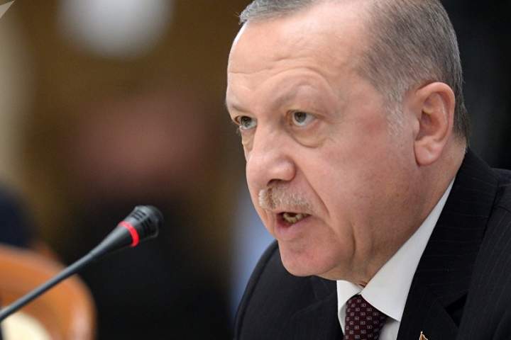 اردوغان: د میزائیلو د S-400 ډوله دفاعي سېستم لیږد به راتلونکې میاشت ترکیه ته پیل شی