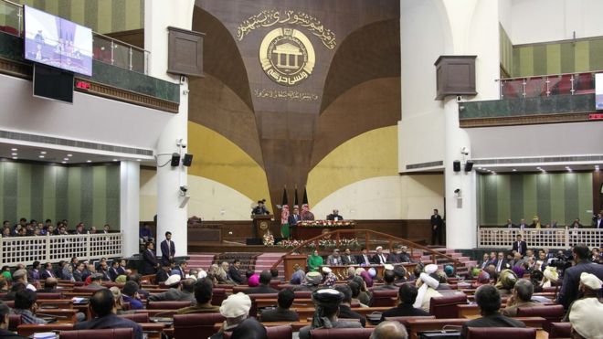 هواداران رحمانی: تنش‌های لفظی و فزیکی مانع کار رئیس جدید مجلس شده نمی‌تواند
