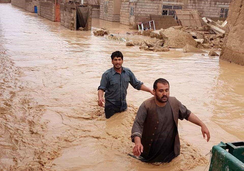 وضعیت آسیب دیدگان سیلاب‌های اخیر هرات وخیم است