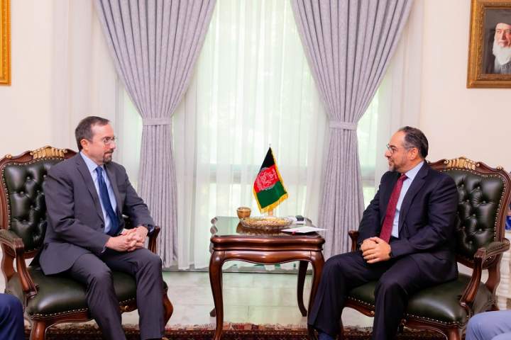 وزیر امور خارجه با سفیر امریکا در کابل دیدار کرد