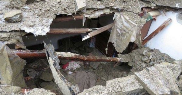 5 killed in rooftop collapse in Afghanistan