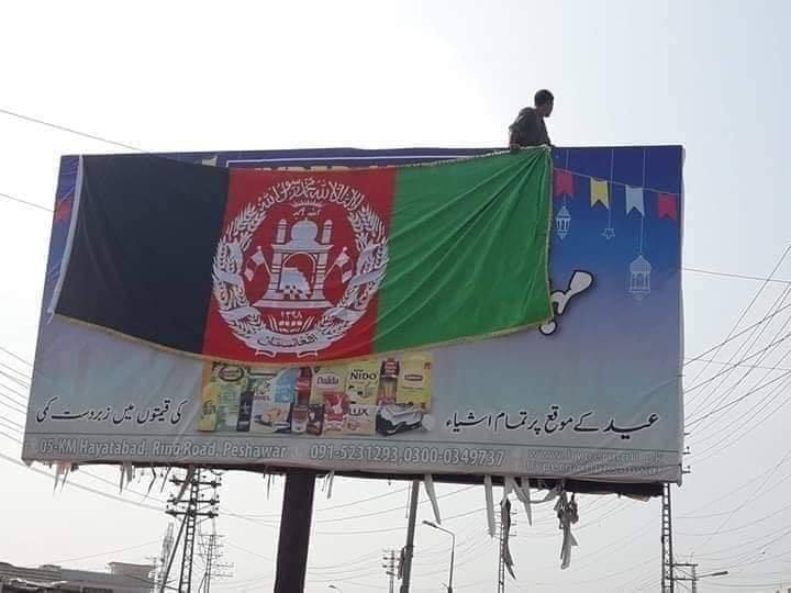 Man arrested for hoisting Afghan flag in Peshawar