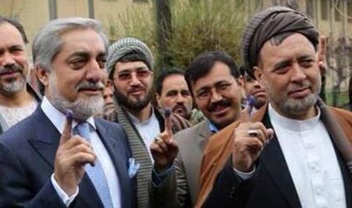 Mohaqiq joins the electoral team of Abdullah Abdullah