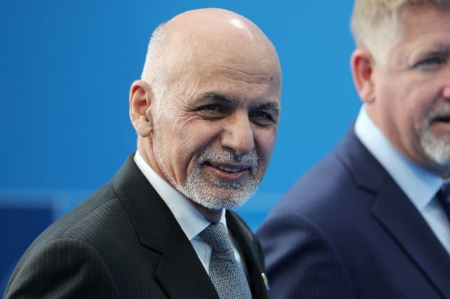 رئیس جمهور غنی: هزینه امریکا بالای نیروهای افغان هدیه نیست / ما به نیابت از جهان با تروریسم میجنگیم
