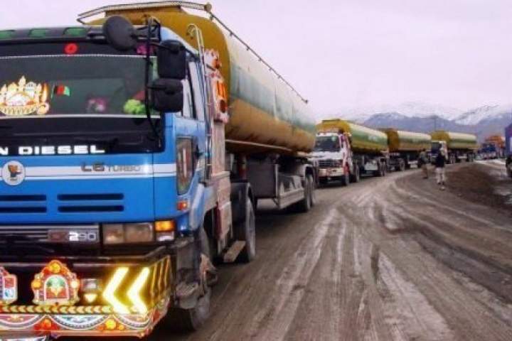 طالبان 4 تانکر تیل را با هشت سرنشین آن در جوزجان با خود بردند