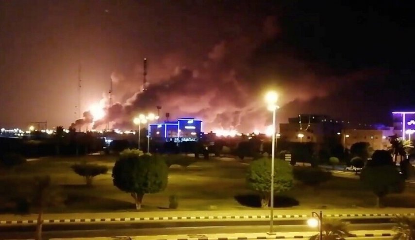 حمله پهپادی یمن علیه تاسیسات نفتی آرامکو در عربستان سعودی +  فلم  